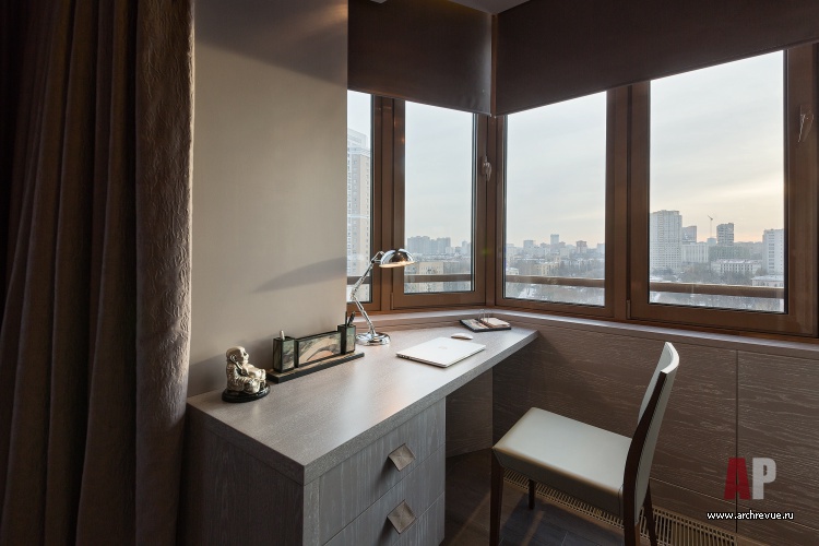 Фото интерьера кабинета квартиры в современном стиле