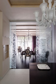 Фото интерьера столовой дома в неоклассическом стиле