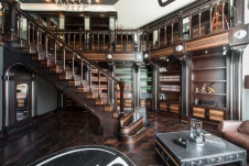 Фото интерьера лестничного холла гостевого дома в стиле ар-деко Фото интерьера библиотеки гостевого дома в стиле ар-деко