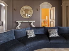 Фото интерьера зоны отдыха небольшого дома в стиле фьюжн