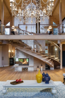 Фото интерьера лестничного холла дома в современном стиле Фото интерьера лестницы дома в современном стиле