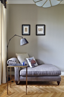 Фото интерьера кабинета квартиры в стиле неоклассика