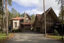 Фото фасада дома в стиле неоклассика