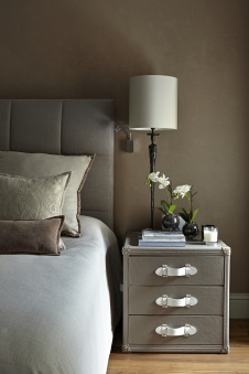 Фото интерьера спальни небольшой квартиры в стиле фьюжн