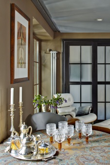 Фото интерьера столовой небольшой квартиры в стиле фьюжн