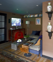 Фото интерьера зоны отдыха небольшой квартиры в стиле фьюжн