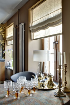 Фото интерьера столовой небольшой квартиры в стиле фьюжн