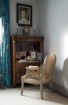 Фото интерьера гостиной небольшой квартиры в стиле фьюжн