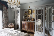 Фото интерьера спальни небольшой квартиры в стиле фьюжн