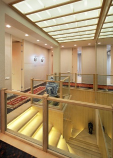 Фото интерьера лестничного холла гостевого дома в стиле шале