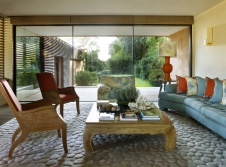 Фото интерьера зоны отдыха дома в стиле фьюжн Фото интерьера веранды дома в стиле фьюжн