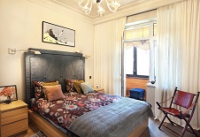 Фото интерьера спальни небольшой квартиры в стиле фьюжн