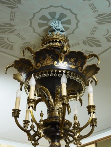 Фото детали интерьера квартиры в стиле неоклассика