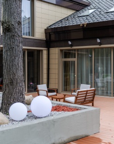 Фото террасы дома в современном стиле