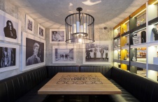 Фото интерьера зала ресторана клуба в стиле гламур