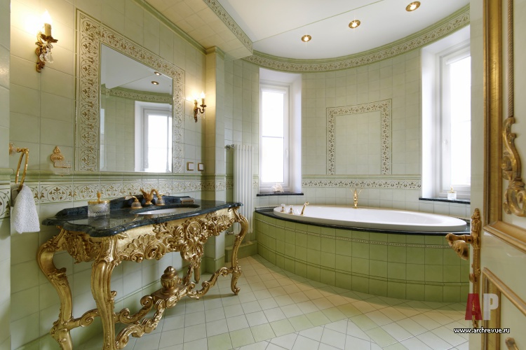Фото интерьера ванной квартиры в стиле классика