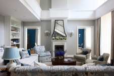 Фото интерьера каминной дома в стиле фьюжн