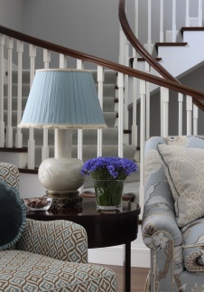 Фото интерьера гостиной дома в стиле фьюжн