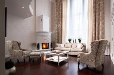 Фото интерьера каминной дома в стиле неоклассика