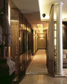 Фото интерьера входной зоны квартиры в стиле ар-деко