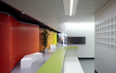 Фото интерьера ресепшен офиса в современном стиле