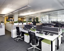 Фото интерьера рабочей зоны офиса в современном стиле