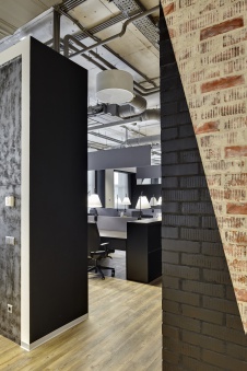 Фото интерьера рабочей зоны офиса в современном стиле