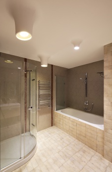 Фото интерьера ванной квартиры в стиле фьюжн