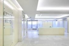 Фото интерьера ресепшен офиса в современном стиле