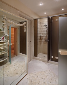 Фото интерьера сауны дома в стиле неоклассика