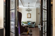 Фото интерьера гостиной квартиры в стиле ар-деко