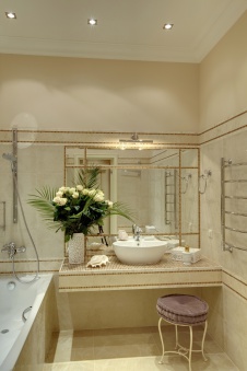 Фото интерьера санузла дома в стиле неоклассика