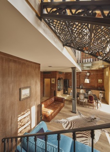 Фото лестницы квартиры в современном стиле