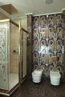 Фото интерьера санузла квартиры в стиле ар-деко