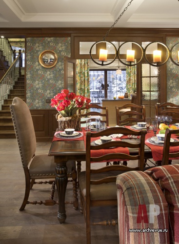 Фото интерьера столовой дома в английском стиле