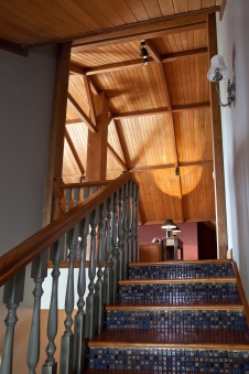 Фото интерьера лестницы дома в стиле кантри