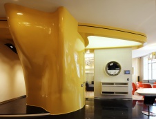 Фото интерьера входной группы квартиры в современном стиле