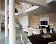 Фото интерьера гостиной дома в стиле минимализм