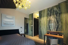 Фото интерьера спальни дома в современном стиле