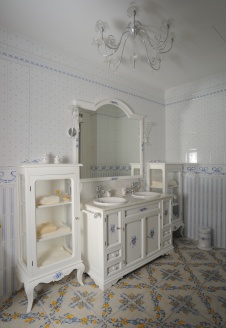 Фото интерьера санузла квартиры в классическом стиле