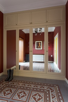 Фото интерьера входной зоны таунхауса в современном стиле