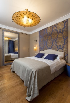 Фото интерьера спальни таунхауса в современном стиле