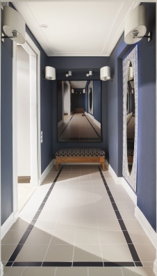 Фото интерьера входной зоны квартиры в стиле неоклассика