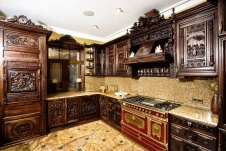 Фото интерьера кухни дома в стиле классика