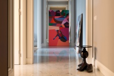 Фото интерьера входной зоны квартиры в современном стиле