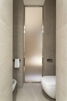 Фото интерьера санузла квартиры в стиле минимализм