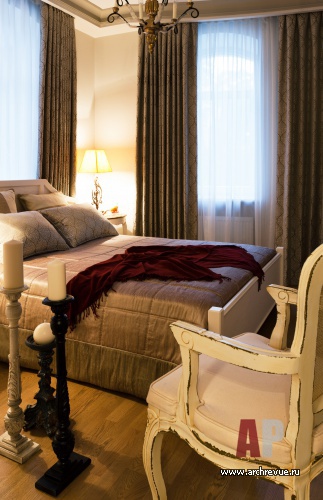 Фото интерьера гостевой спальни дома в стиле прованс