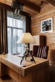 Фото интерьера кабинета деревянного дома в эко стиле