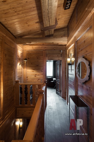 Фото интерьера коридора деревянного дома в эко стиле