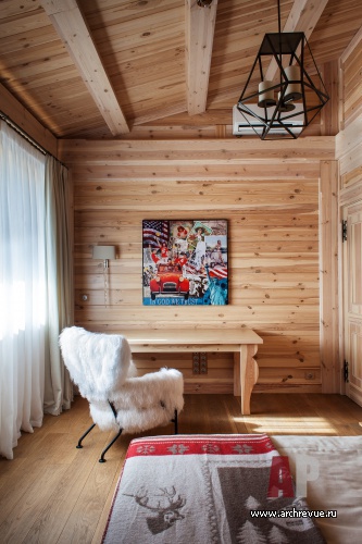 Фото интерьера детской деревянного дома в эко стиле